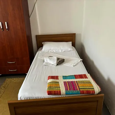 Garden One Bedroom Apartment *